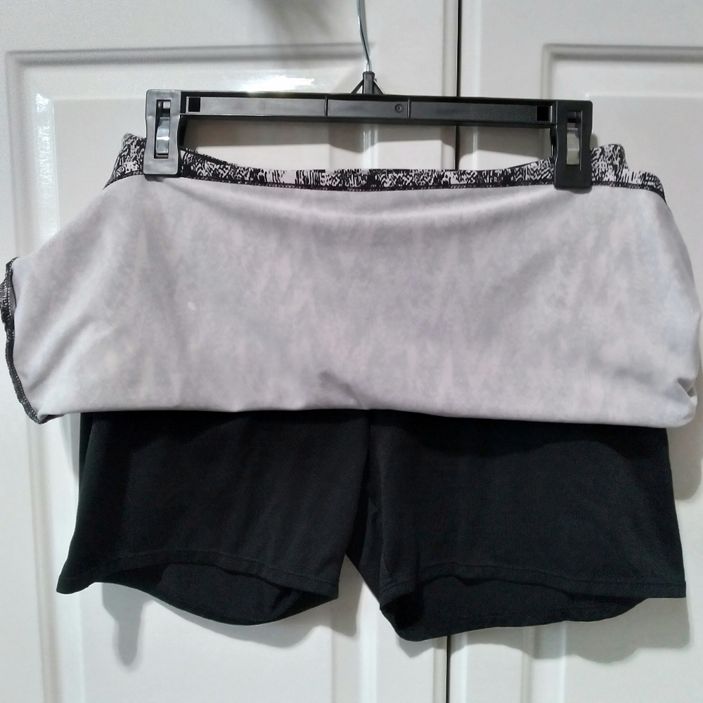 Tranquility by Colorado Clothing black and white Sports Skort Sz  S - Picture 3 of 6